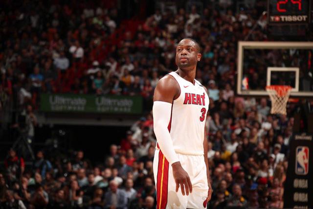 媒体人：中国男篮与李凯尔继续合作的几率很低